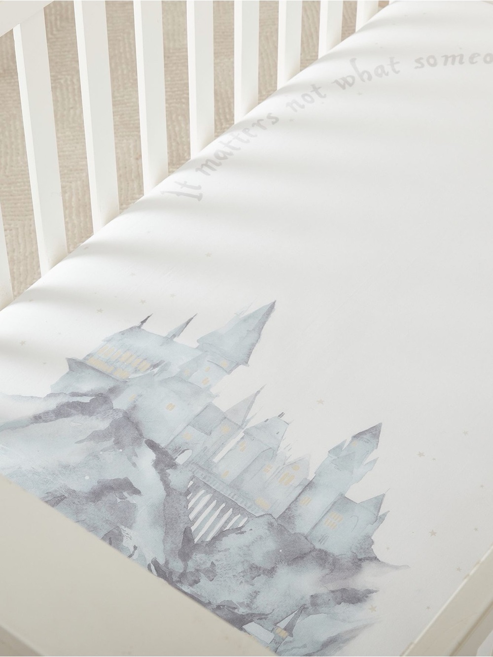 DISC    Harry Potter Pottery Barn Crib Sheet Witch Craft Castle Mythic Fantasy